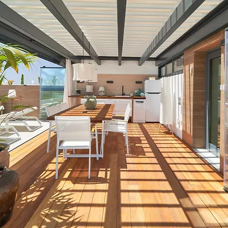 Unique * ماربيا